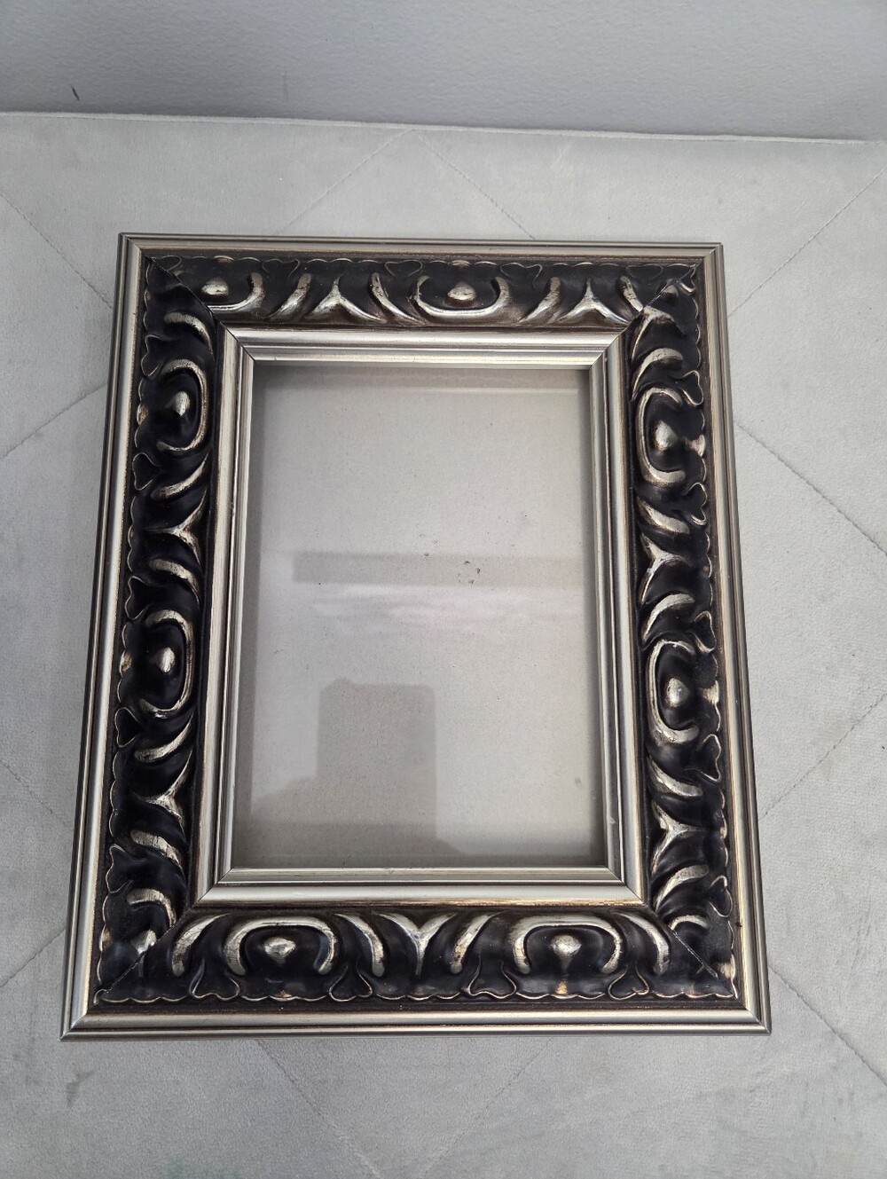 Bombay Irnate Baroque Scrollwork Picture Frame in Black and Silver, 5 x 7